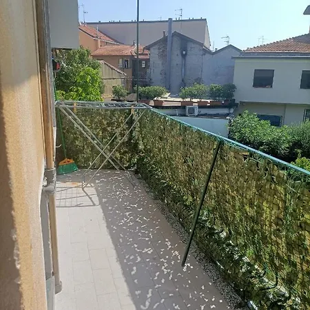 Parea House 3 Apartment Milan