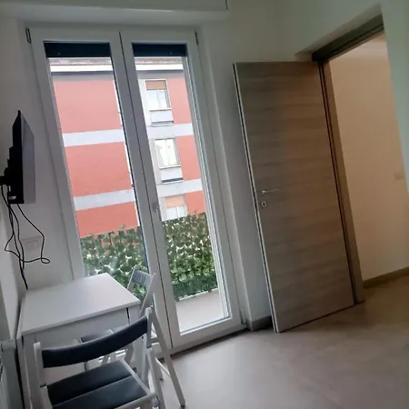 Parea House 3 Apartment Milan